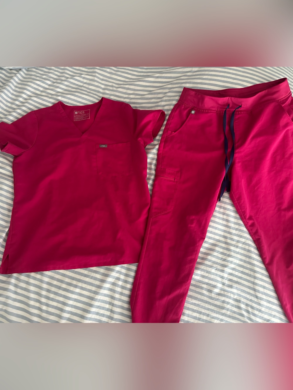 Figs Woman’s Jogger Scrub Set